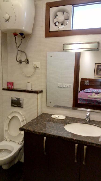 Woodpecker Service Apartamentos - Green Park Nueva Delhi Exterior foto
