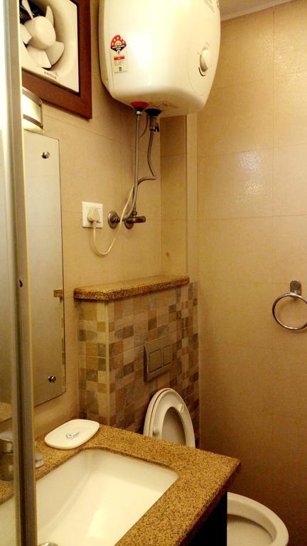 Woodpecker Service Apartamentos - Green Park Nueva Delhi Exterior foto